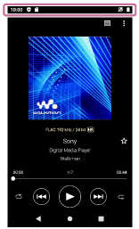 V hornej časti obrazovky sa zobrazí stavová lišta.