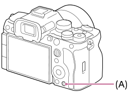 Illustrazione indicante la posizione del tasto di eliminazione