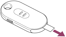 Illustration showing how to pull out the insulating sheet